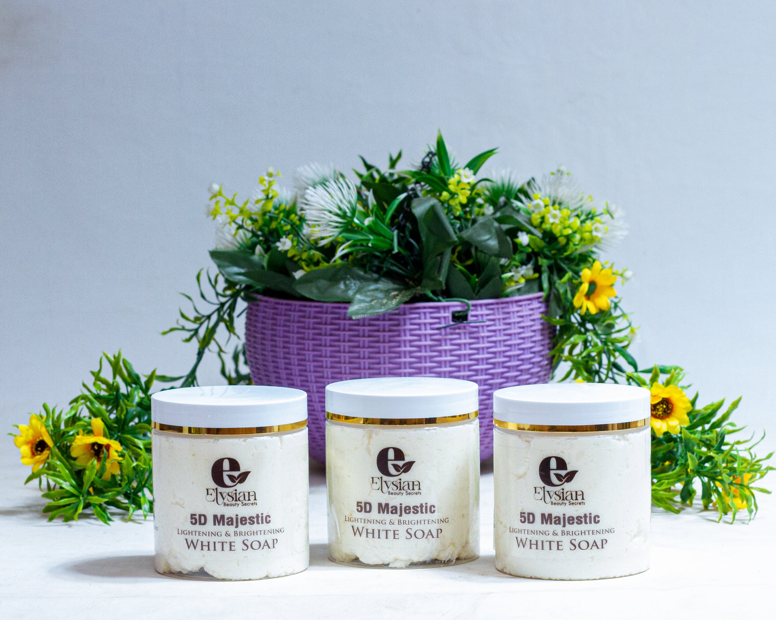 5D Majestic Lightening & Brightening White Soap